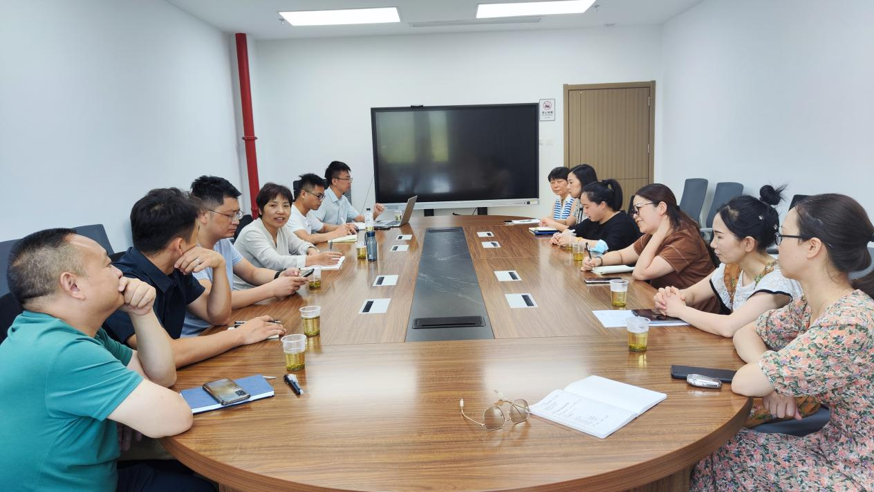 恩施市疾控中心座談會現(xiàn)場討論 恩施市疾控中心座談會現(xiàn)場討論